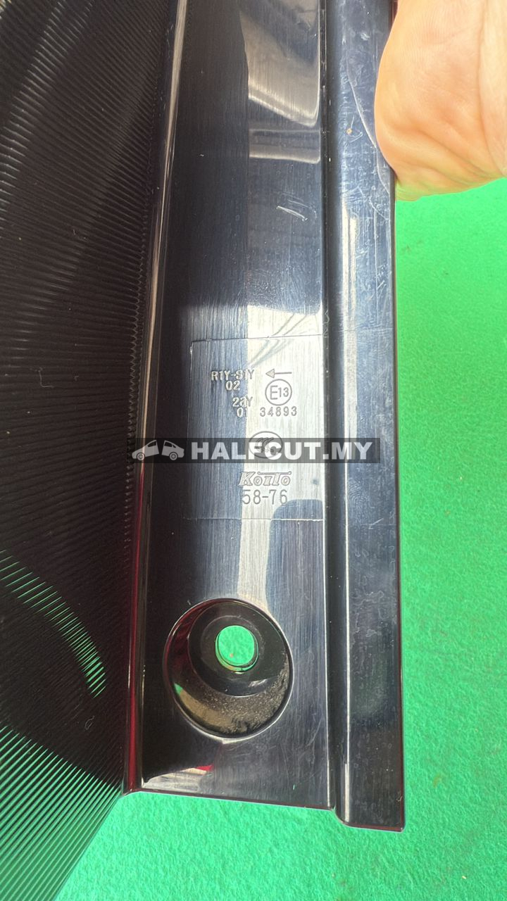 TOYOTA ALPHARD AGH30 TAIL LAMP 58-76