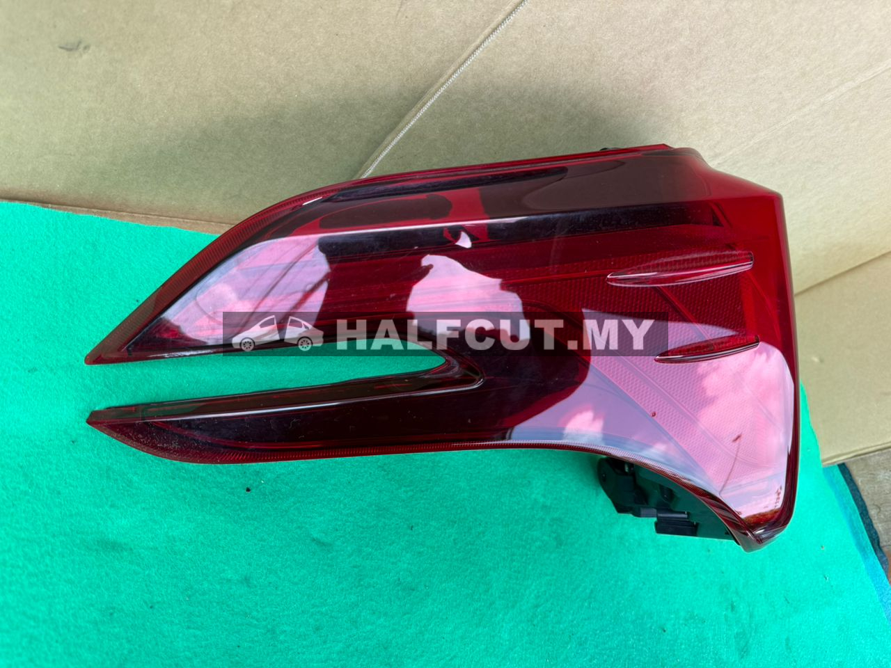 TOYOTA ALPHARD AGH30 TAIL LAMP 58-76