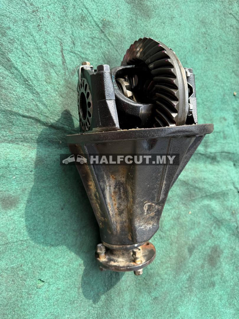 TOYOTA FORTUNER 2DZ REAR AXLE