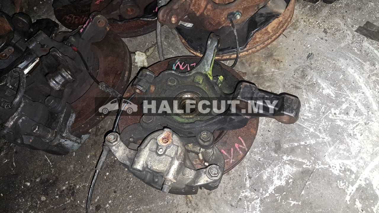 NISSAN LIVINA FRONT KNUCKLE F/L