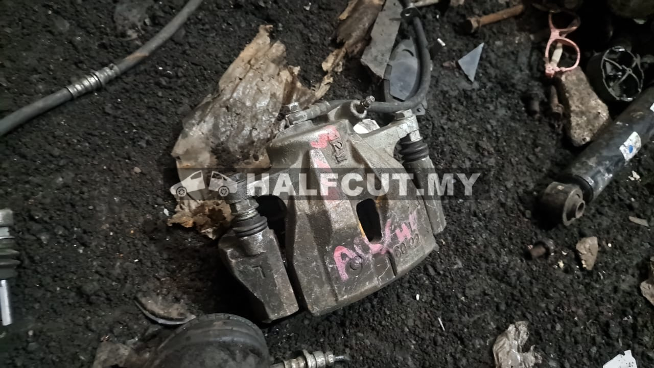 TOYOTA CAMRY ACV40  FRONT CALIPER F/ L