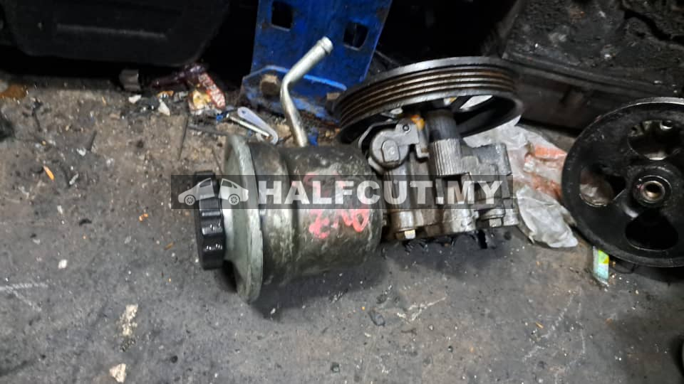 TOYOTA AVANZA 1.3 POWER STEERING PUMP