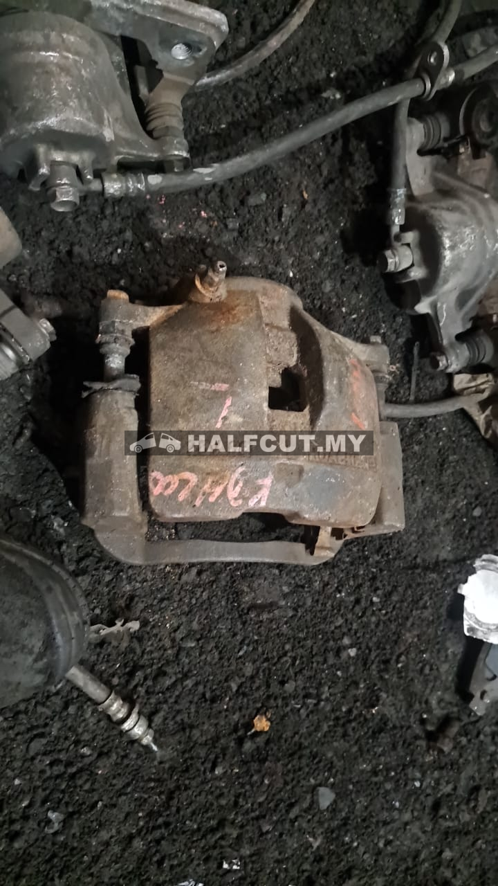 TOYOTA HICE KDH200 2KD FRONT CALIPER F/ L