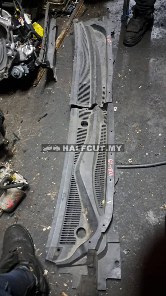 TOYOTA HILUX KUN25 WIPER COVER