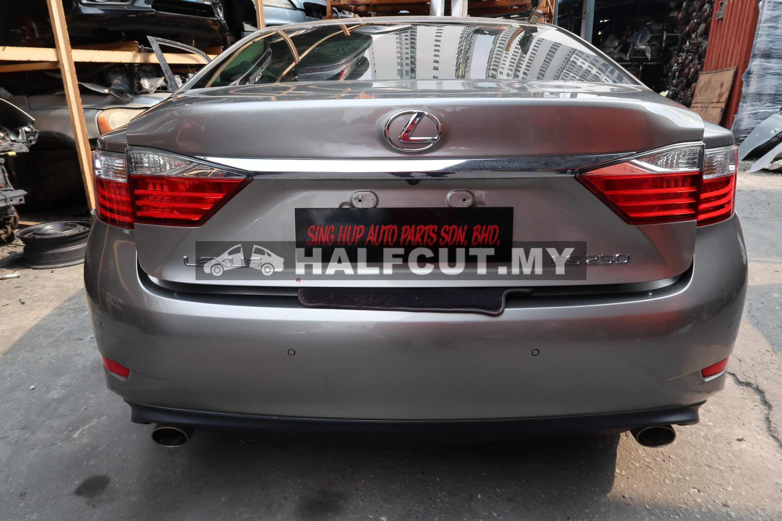LEXUS ES250 REAR CUT