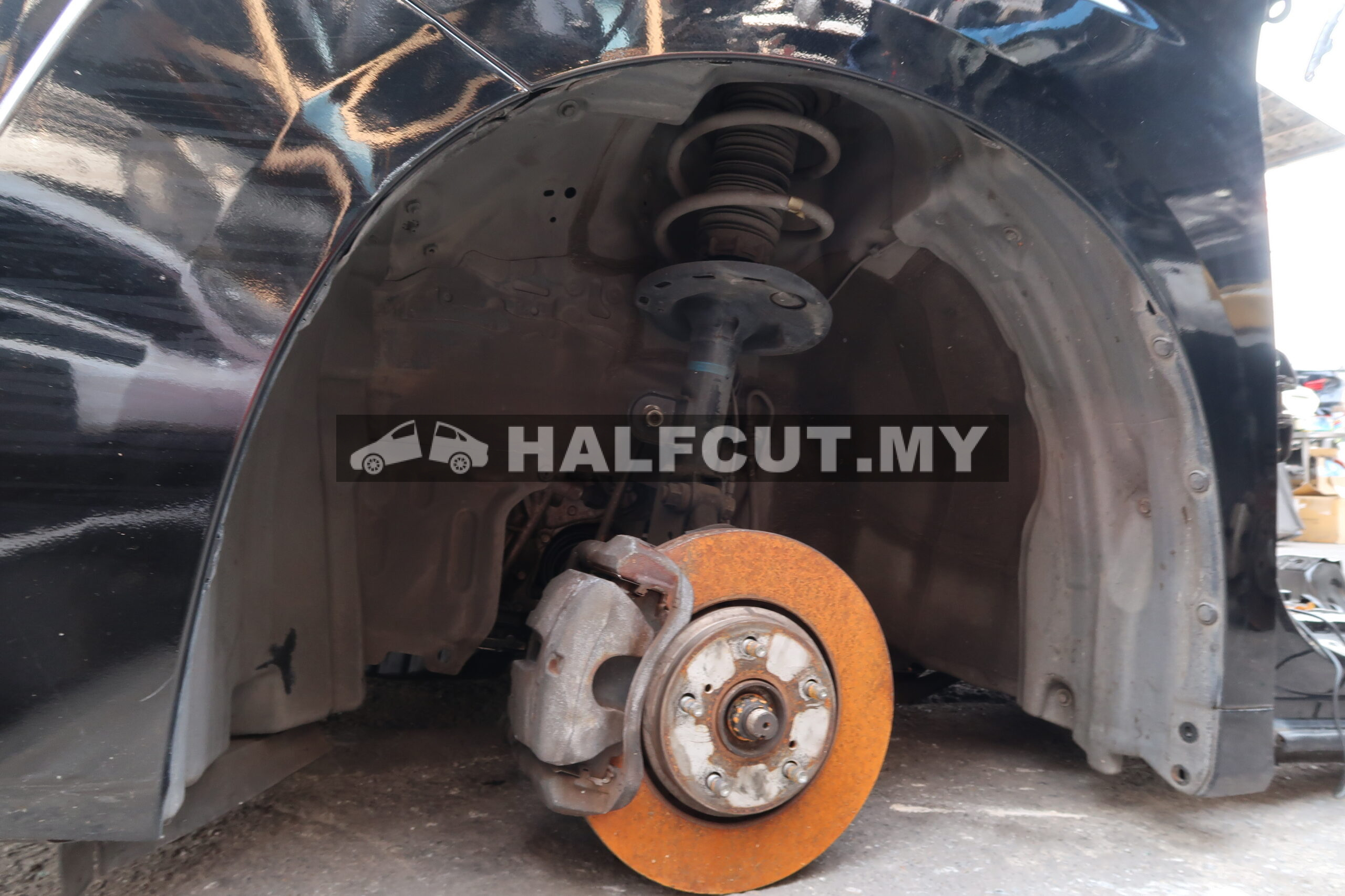 TOYOTA ALPHARD AGH30 HALF CUT
