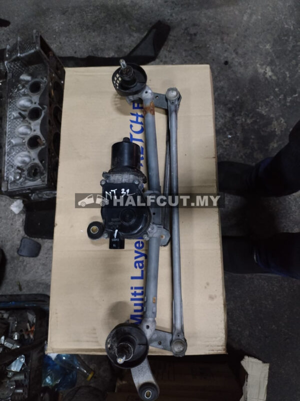 NISSAN X-TRAIL NT32 WIPER LINK AND WIPER MOTOR