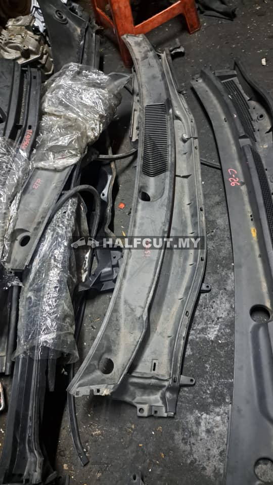 TOYOTA LEXUS IS250 WIPER COVER