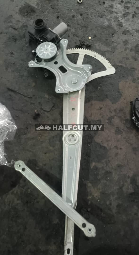 TOYOTA VELLFIRE 30 FRONT DOOR GEAR F/R