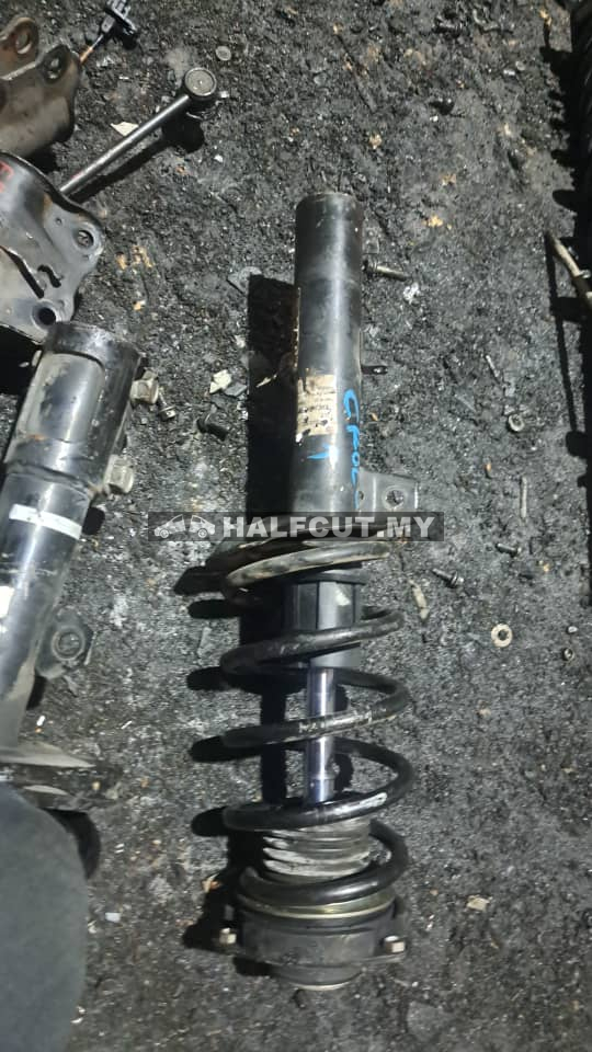 VOLKSWAGEN SCIROCCO FRONT ABSORBER RH