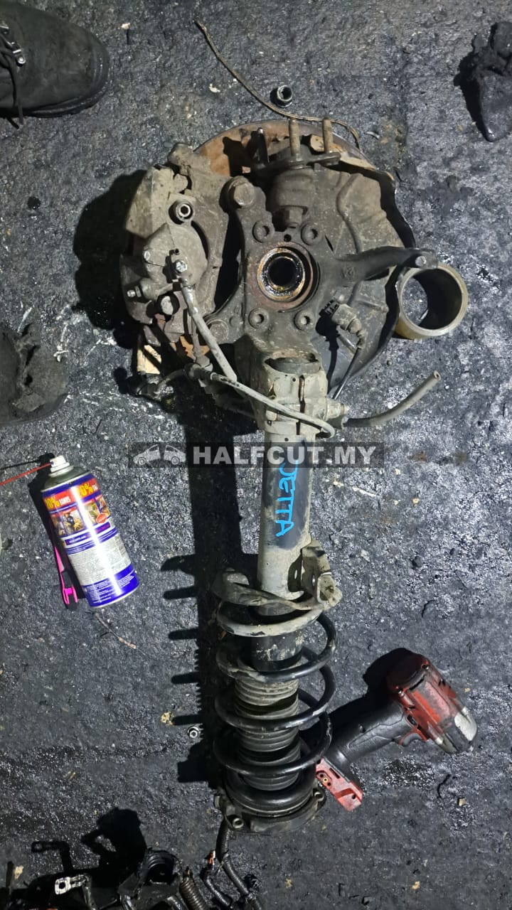 VOLKSWAGEN JETTA FRONT KNUCKLE &ABSORBER F/L