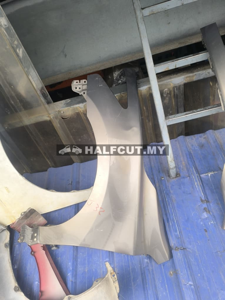 NISSAN TEANA J33 FRONT FENDER F/L