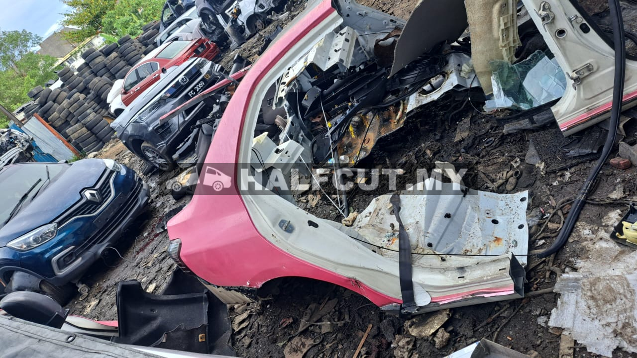 TOYOTA VIOS NCP93 REAR FENDER RH