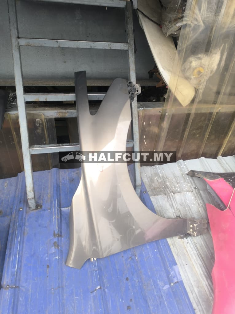 NISSAN TEANA J33 FRONT FENDER F/R