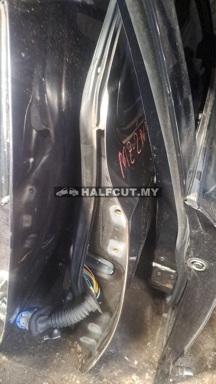 MAZDA 2 SKYACTIV FRONT DOOR F/R