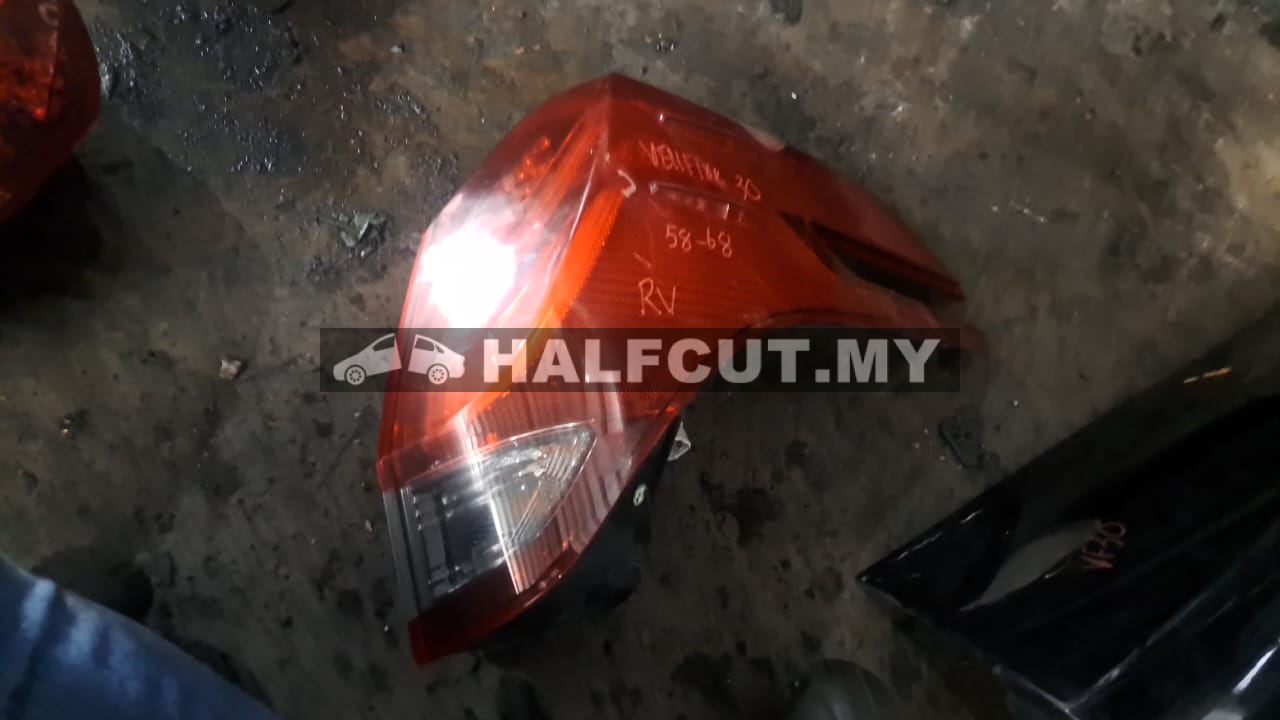 TOYOTA VELLFIRE 30 TAIL LAMP (58-68) RH