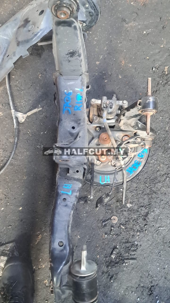 HONDA JADE REAR KNUCKLE ABS R/L