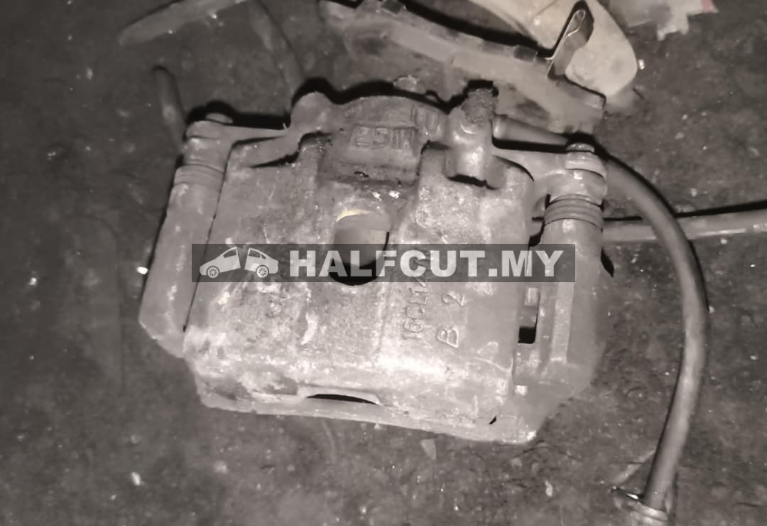 TOYOTA HICE KDH200 FRONT CALIPER F/L