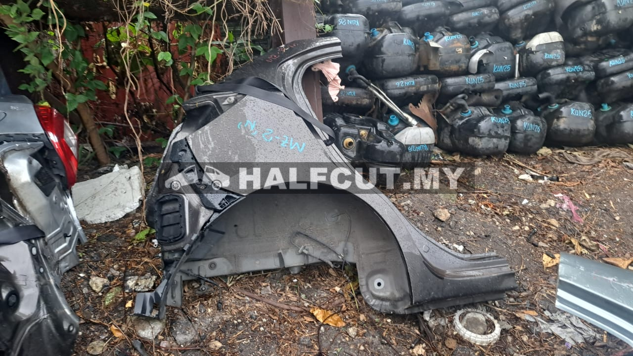 MAZDA 2 SKYACTIV REAR FENDER RH