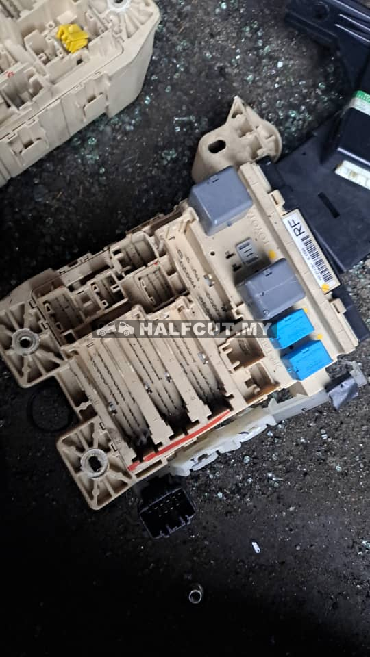 TOYOTA CAMRY ACV40  FUEL PUMP "RF