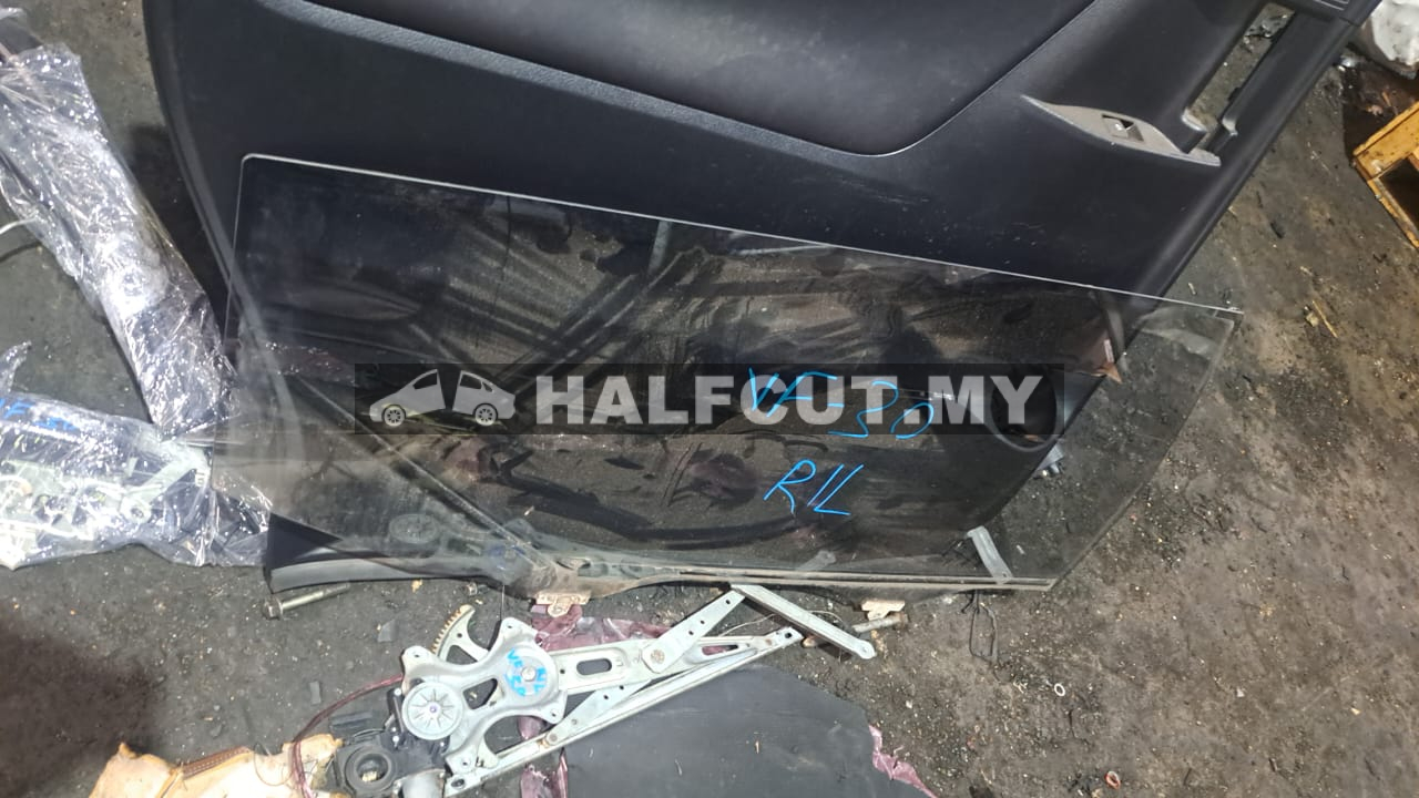 TOYOTA VELLFIRE 30 POWER WINDOW GLASS R/R