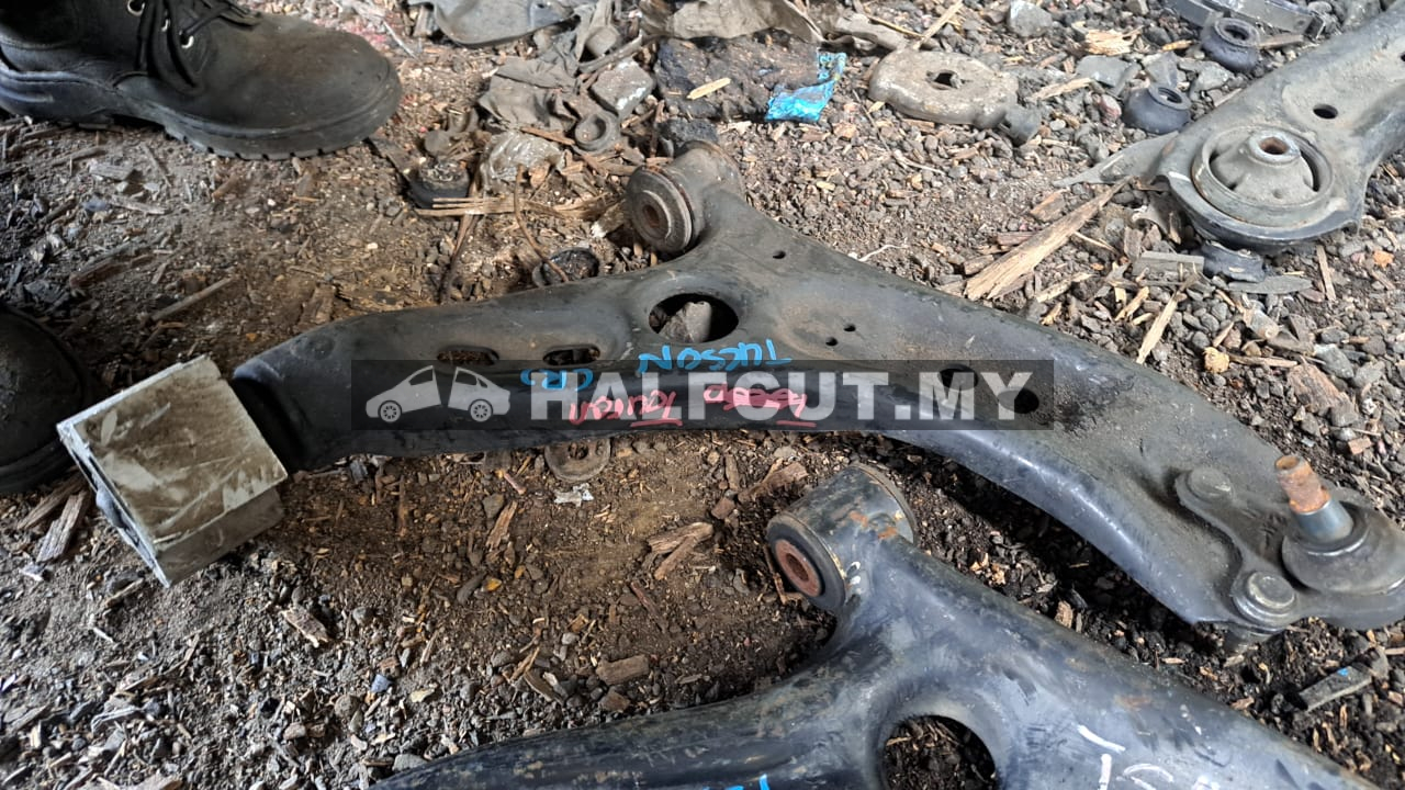 HYUNDAI TUCSON FRONT LOWER RH