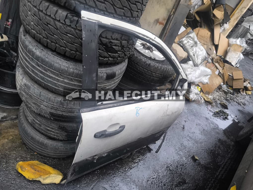 FORD RANGER T6 FRONT DOOR F/R