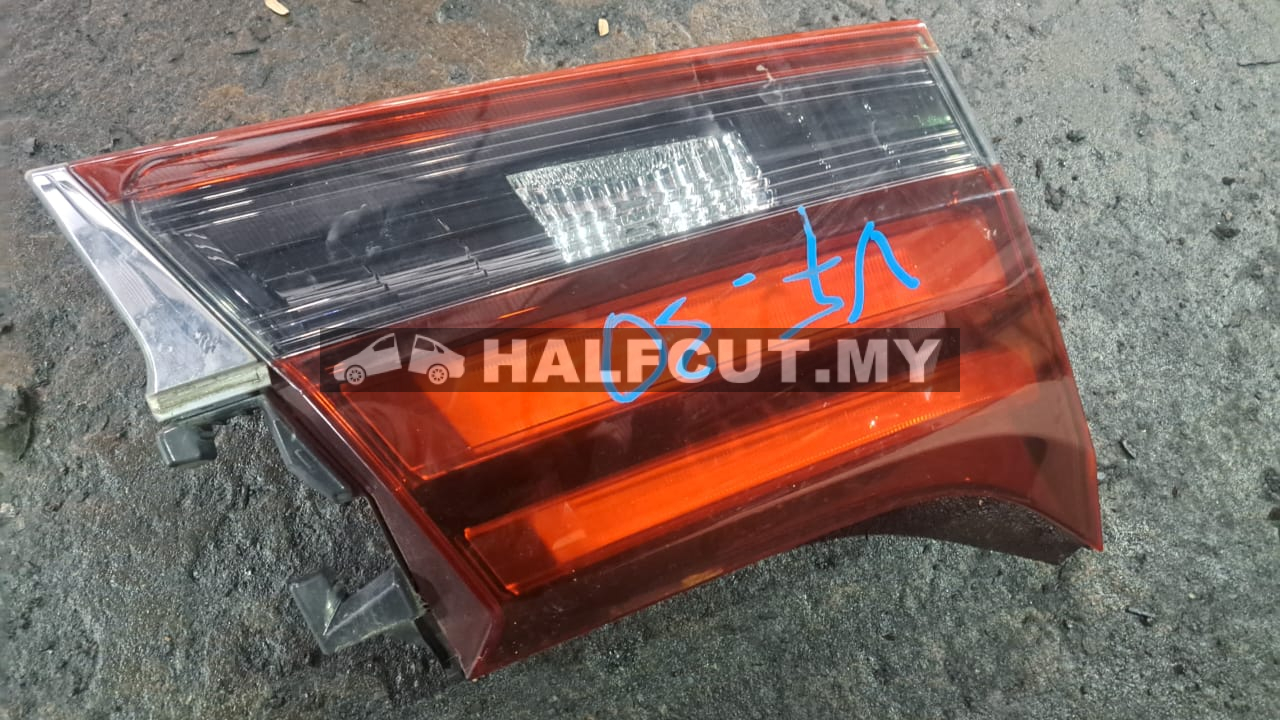 TOYOTA VELLFIRE 30 REFLCTOR LAMP (58-70 ) LH