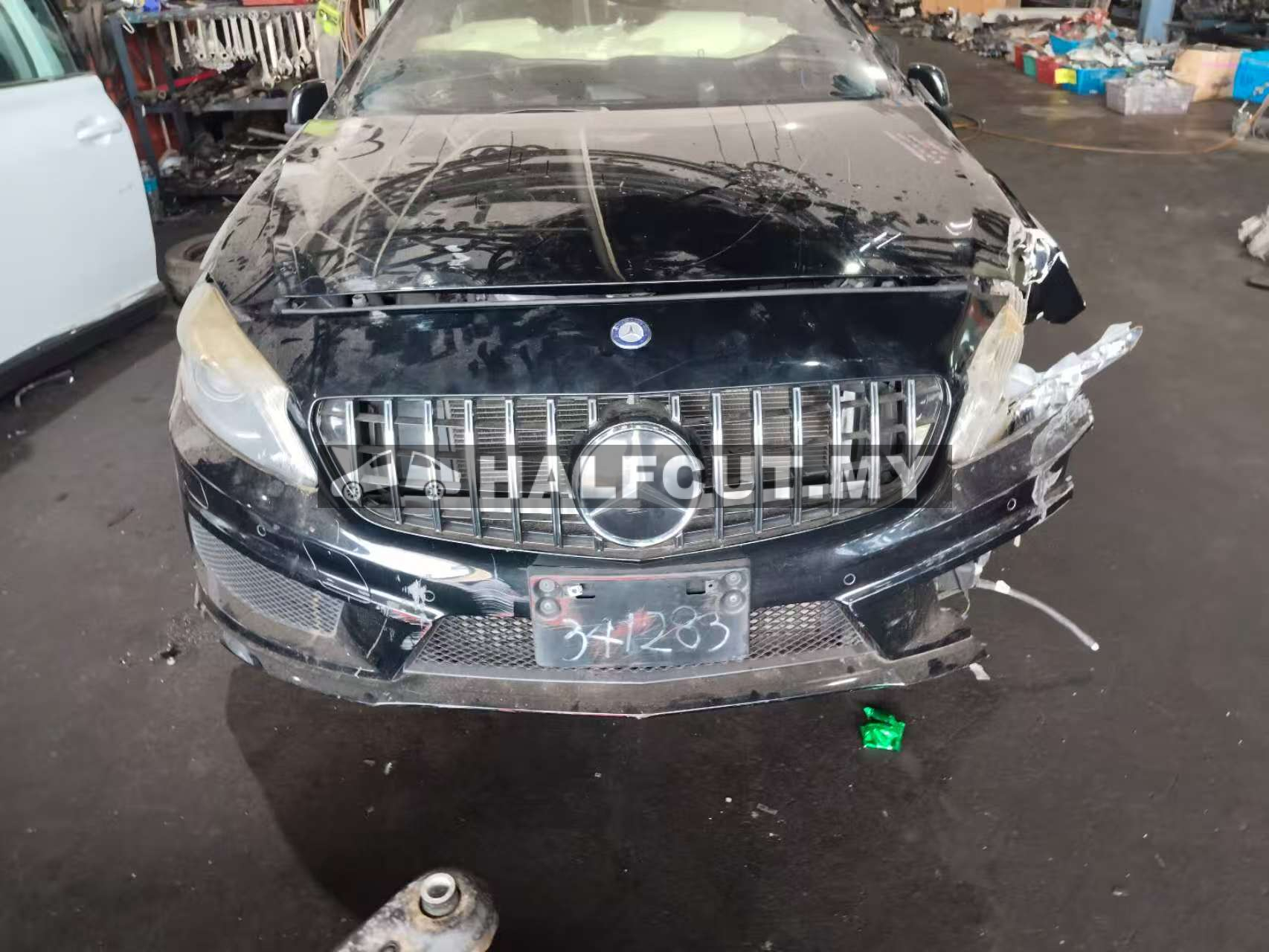 W176 A180 270910 1.6 HALF CUT