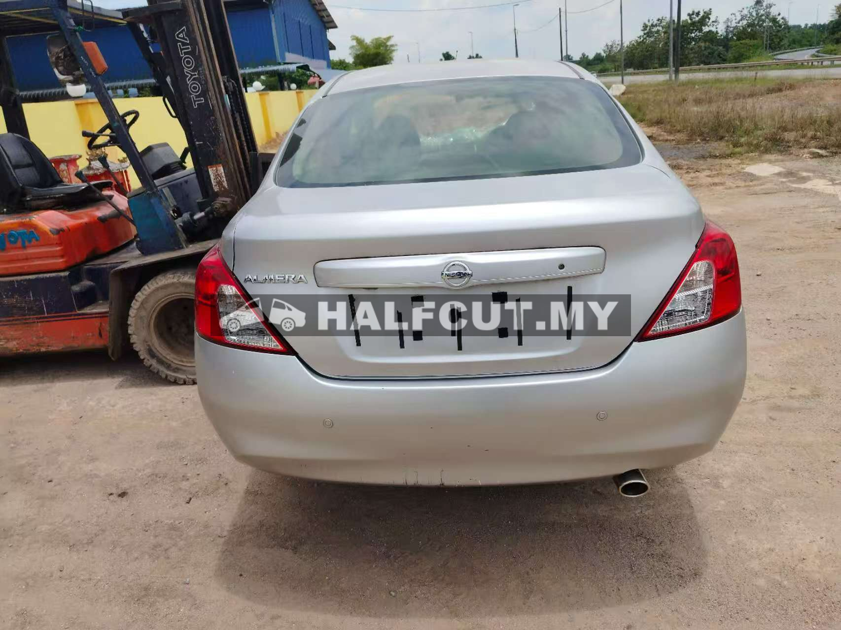 NISSAN ALMERA HR15 HALF CUT