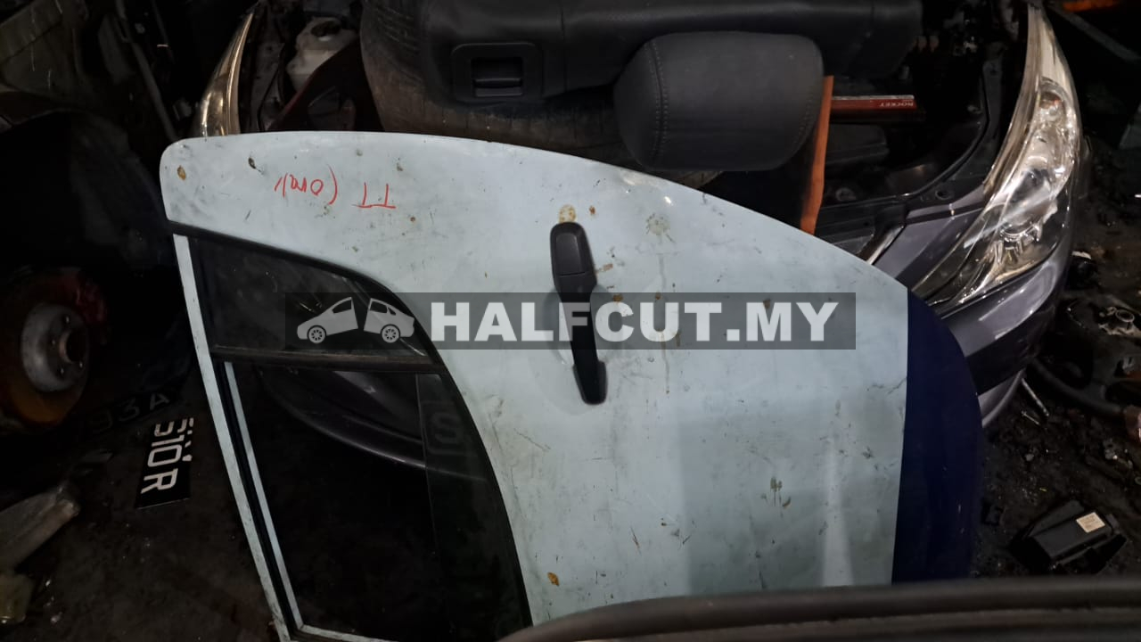 MITSUBISHI TRITON OM REAR DOOR R/L