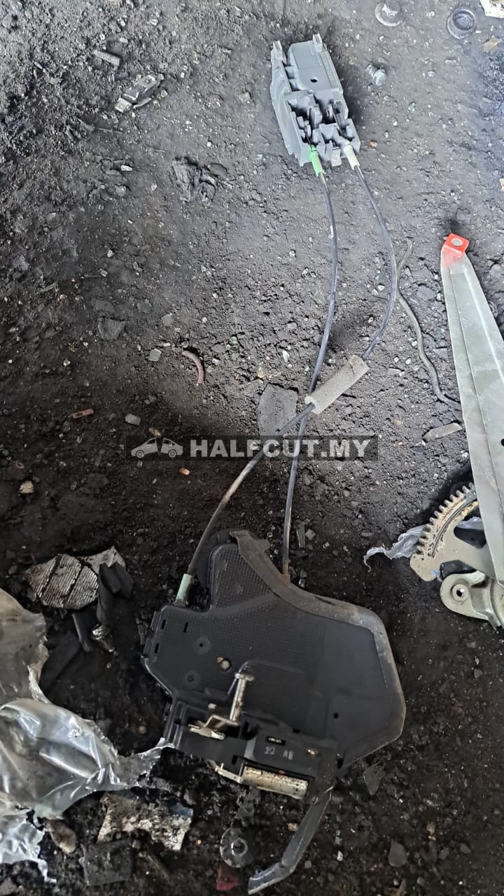 TOYOTA HILUX KUN25 REAR LOCK R/ L
