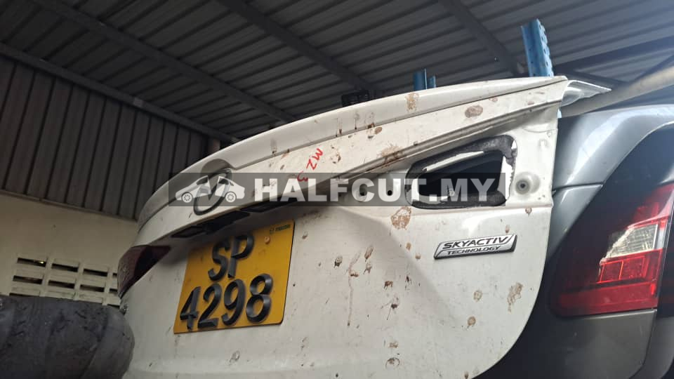 MAZDA 3 SKYACTIV REAR BONNET