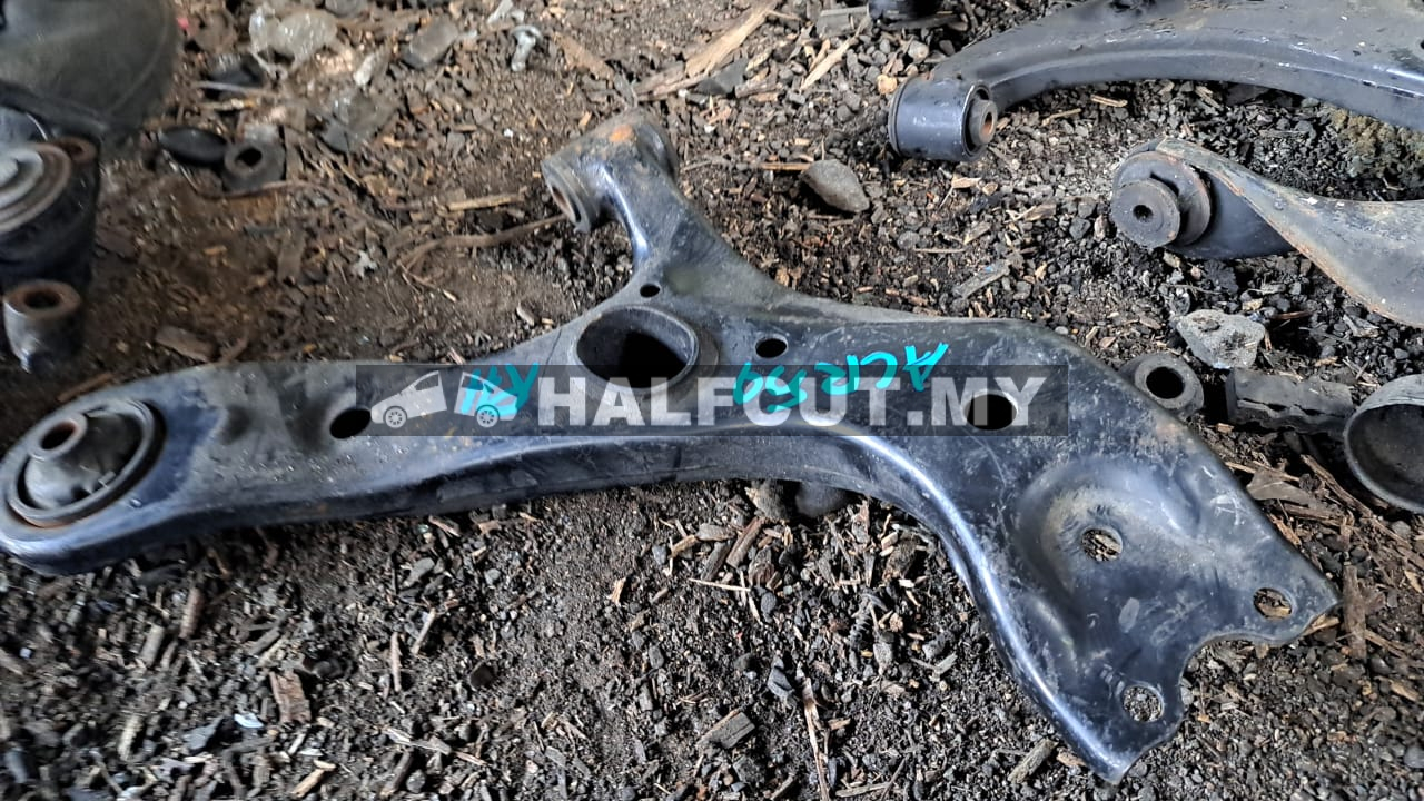 TOYOTA ESTIMA ACR50 2.4 FRONT LOWER RH