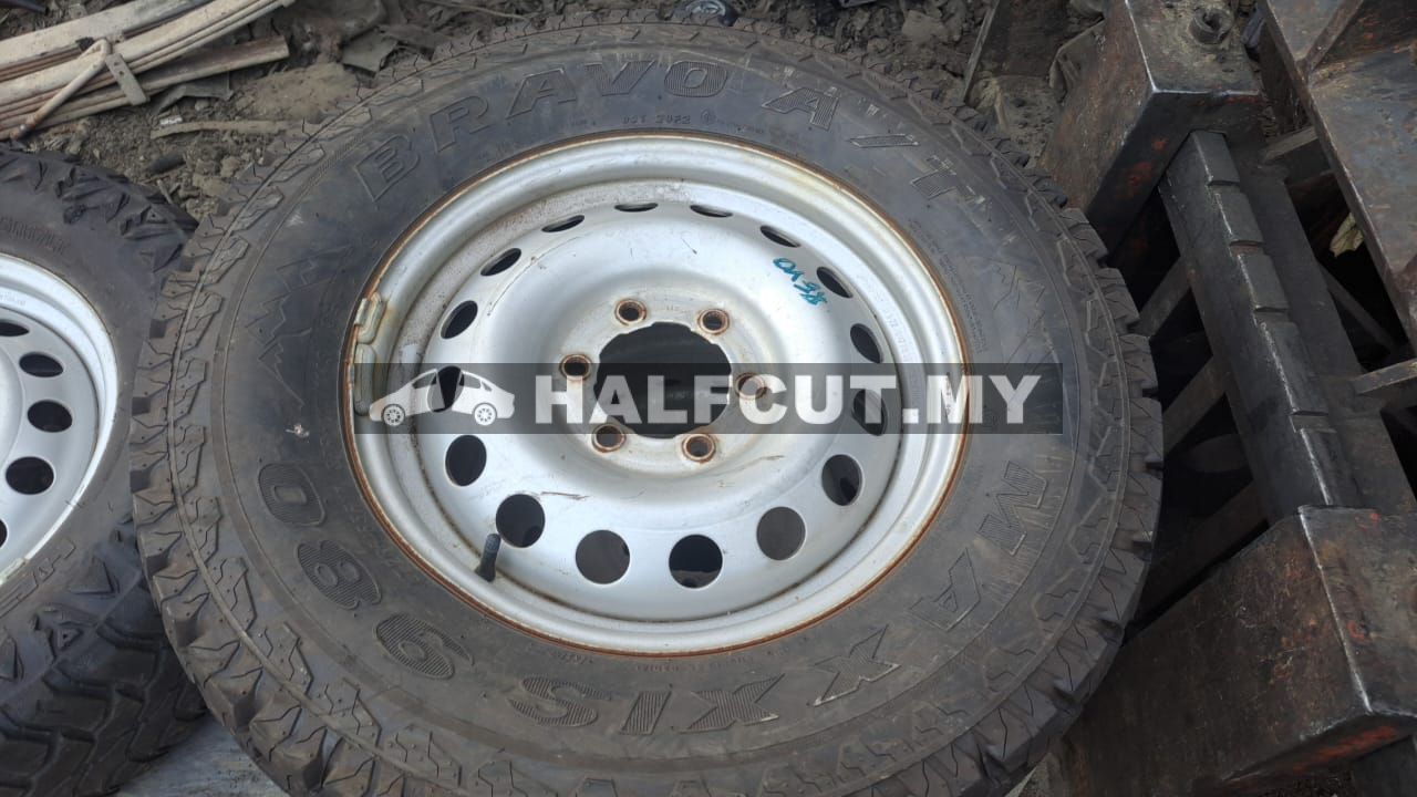 TOYOTA HILUX REVO SPORT RIM R17