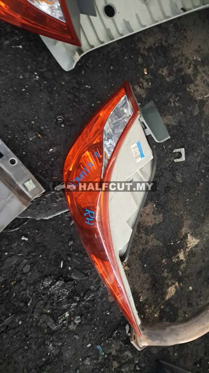 HYUNDAI SONATA 7 TAIL LAMP (14210) RH