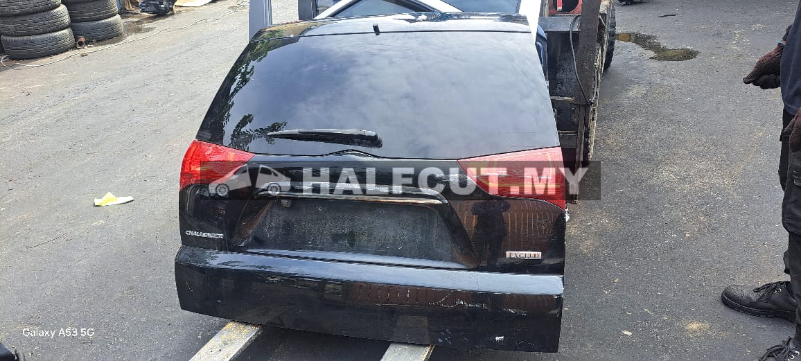 MITSUBISHI PAJERO SPORT REAR BONNET