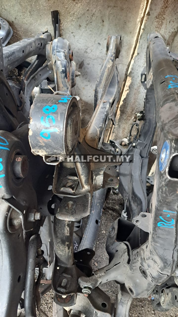 PORSCHE CAYENNE 958 4.8 FRONT CROSSMEMBER