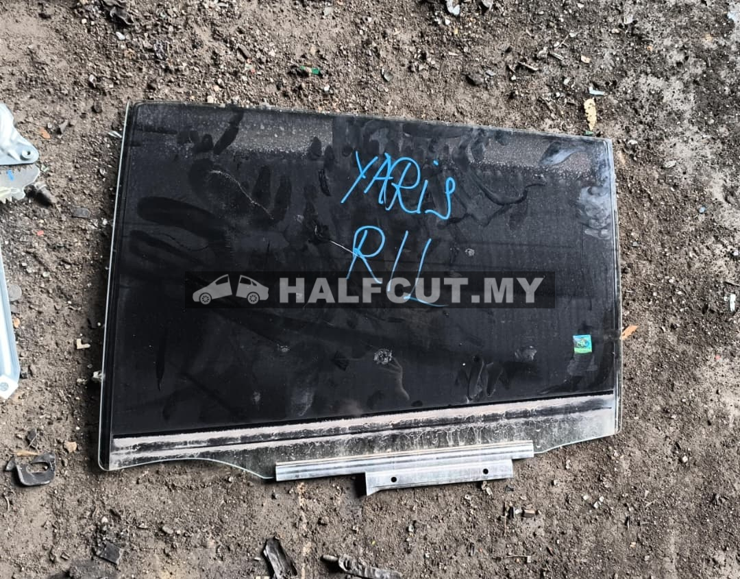 TOYOTA YARIS  REAR  POWER WINDOW GLASS R/L