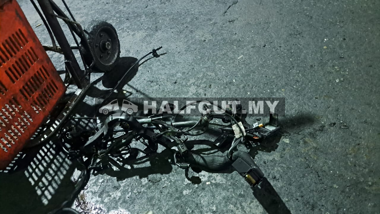 MERCEDES BENZ W211 (271956) ENGINE WAYARING