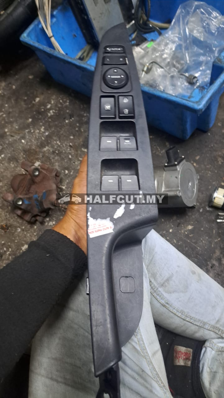 HYUNDAI TUCSON POWER WINDOR SWITCH