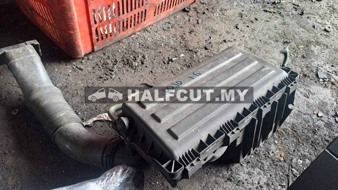 VOLKSWAGEN POLO 1.6 AIR CLEANER