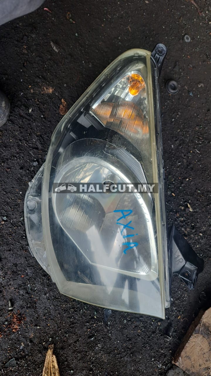 PERODUA AXIA HEAD LAMP RH (81150-BZ370)