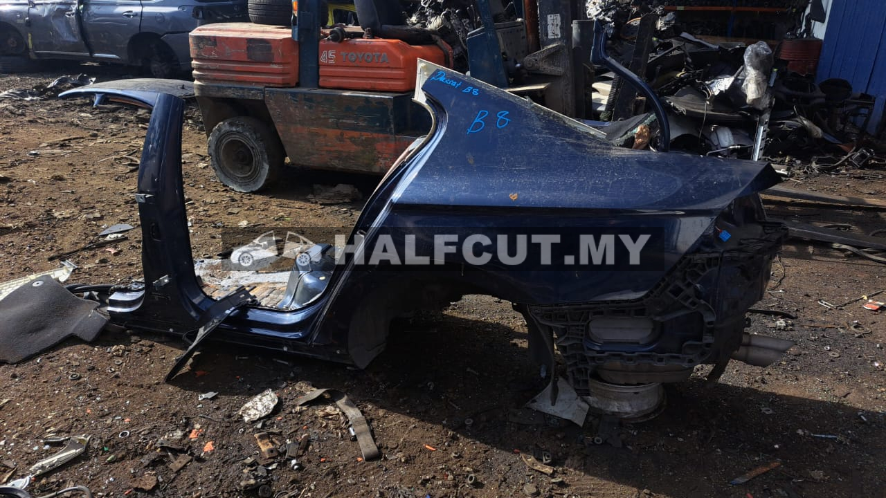 VOLKSWAGEN PASSAT B8 REAR FENDER LH