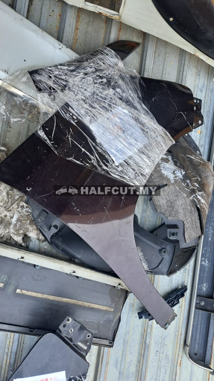 TOYOTA VELLFIRE 20 FRONT FENDER RH