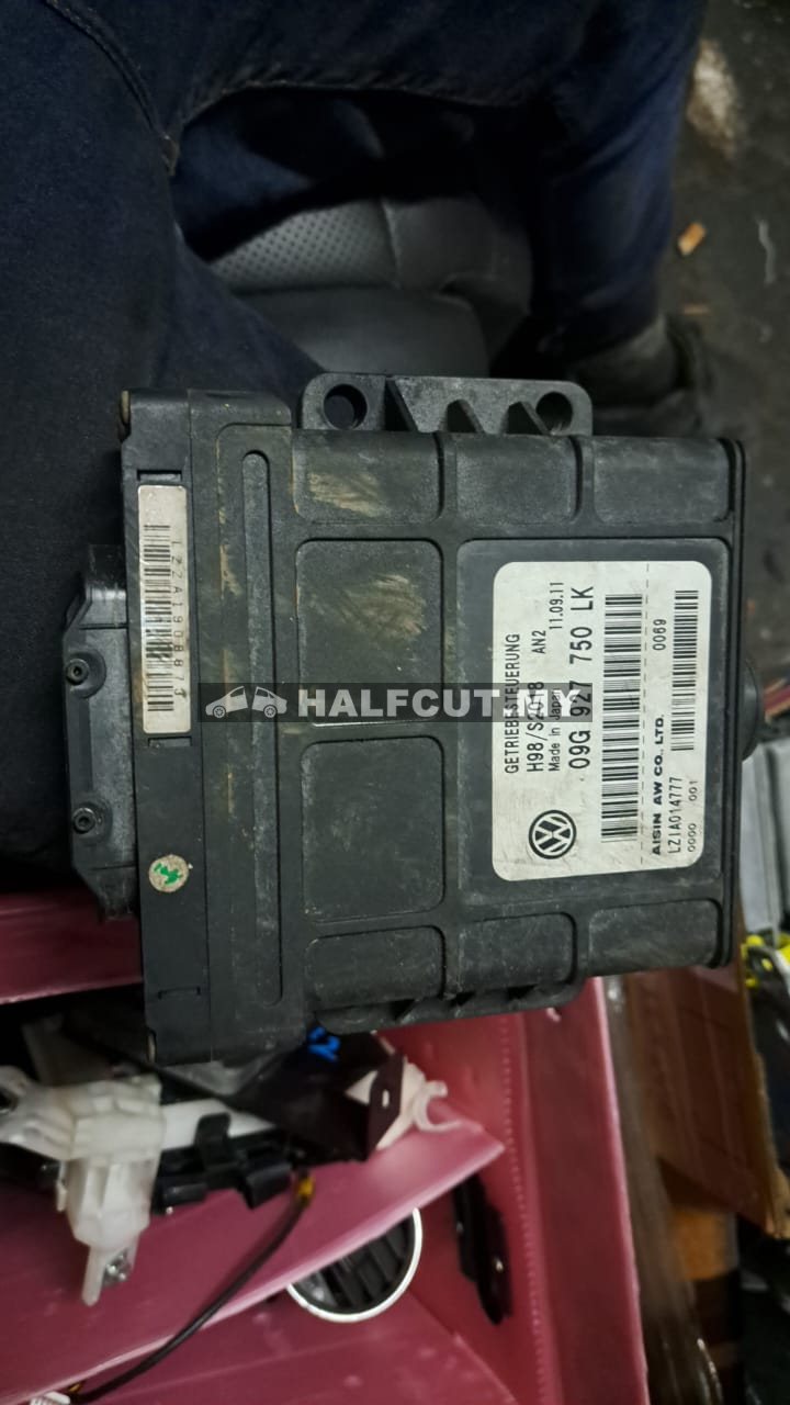 VOLKSWAGEN POLO 1.6 ECU (09G 927 750 LK )