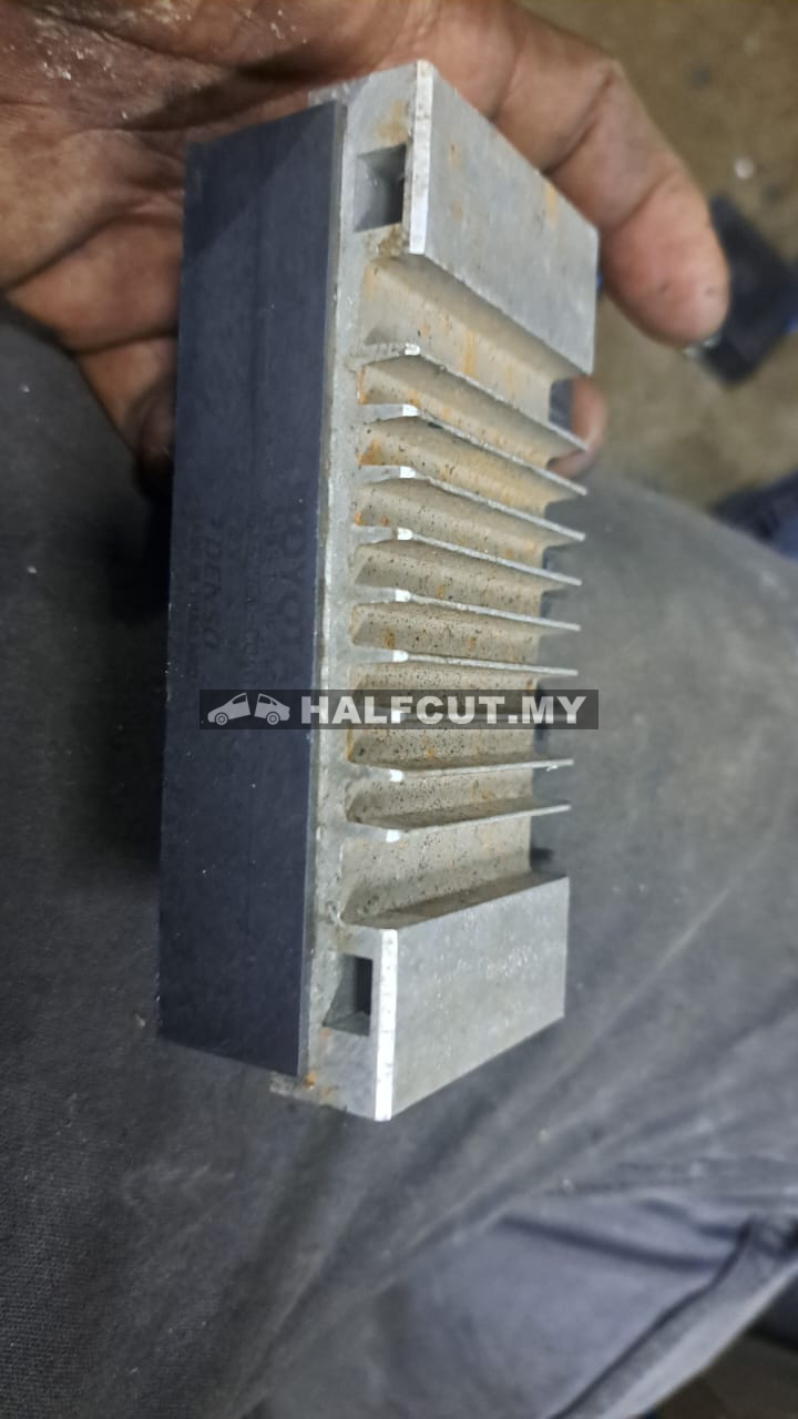 MITSUBISHI TRITON 4N15 ECU (28551-0E010)