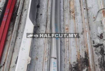 TOYOTA VIOS NCP150 SIDE SKIRT RH