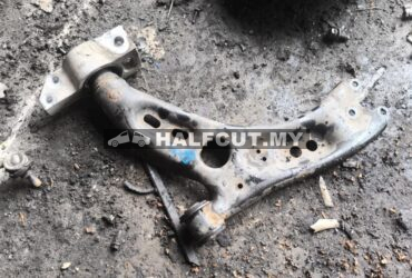 VOLKSWAGEN PASSAT B7 FRONT LOWER LH