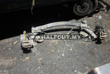 TOYOTA ESTIMA ACR50 REAR AXLE